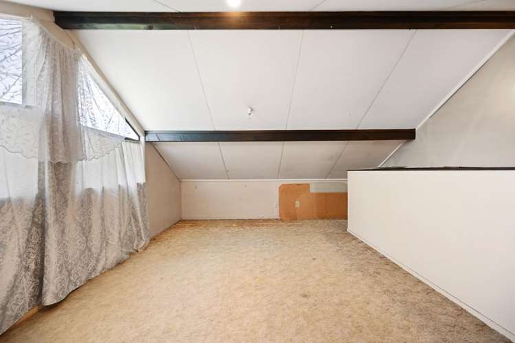8 Elmwood Crescent Pukete_17