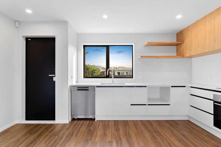 3/21 Peachgrove Road Te Atatu Peninsula_4