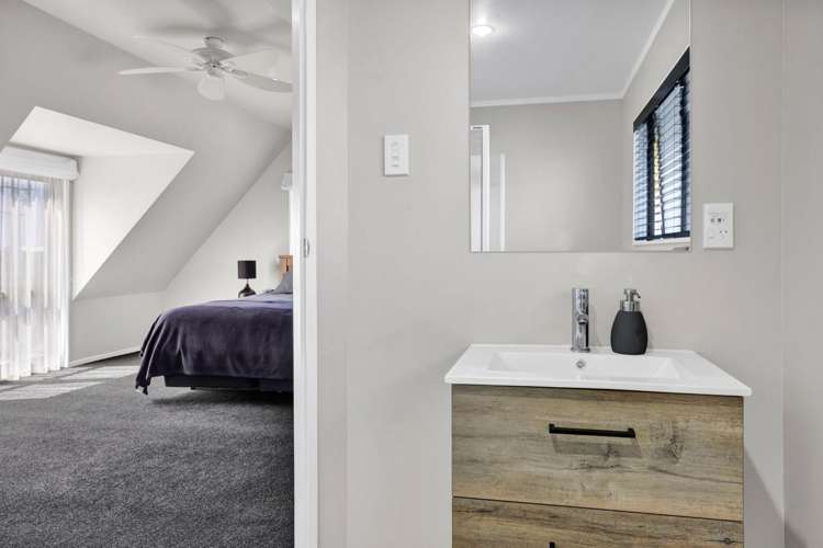 9 County Drive Hawera_24