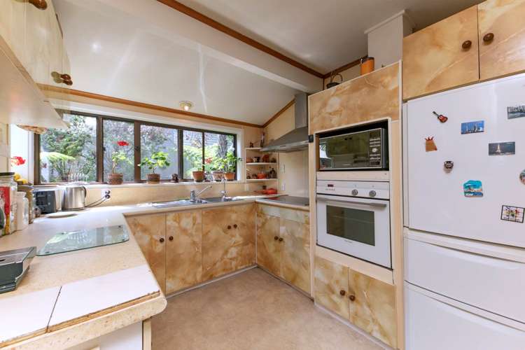 182 Glengarry Road Glen Eden_6