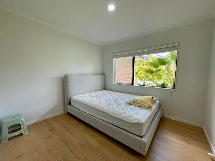 15 Baulcomb Parade Windsor Park_5