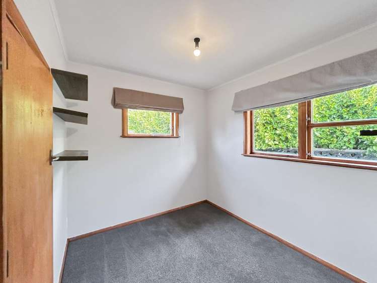 18 Stirling Crescent 2138_6