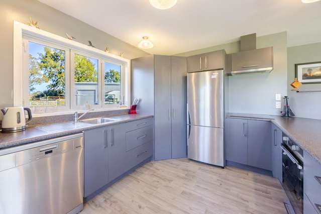 2/281 Lindsay Road Waipukurau_4