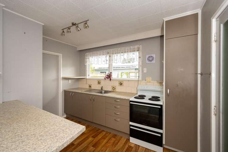 7 Holden Avenue Haumoana_8