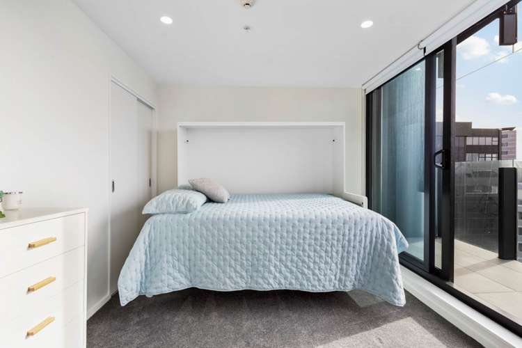 1302/18 Saint Martins Lane Grafton_7