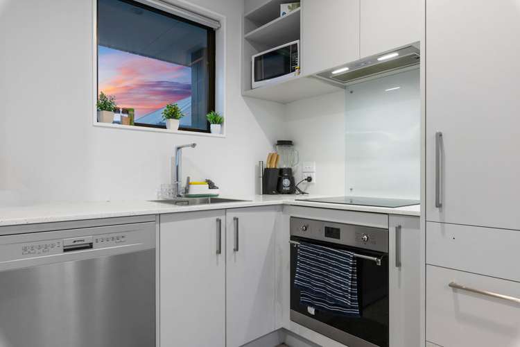 6/19 Hinemoa Street_5