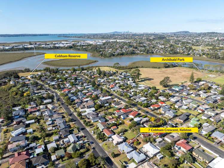7 Cobham Crescent Kelston_13