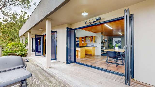 Prime location, endless potential– 100m to town!