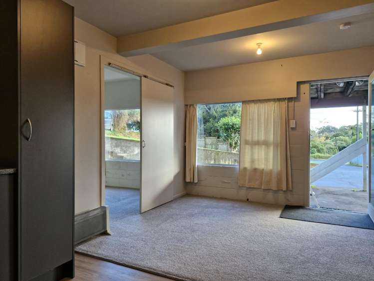 111 Glenpark Ave 2157_17