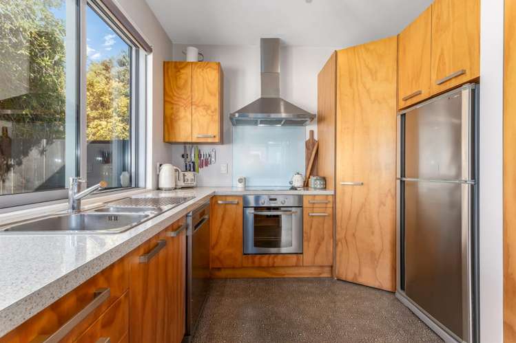 14 Jessie Street Petone_2