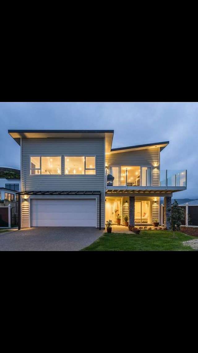 Large Family home with awesome sea / mountain view