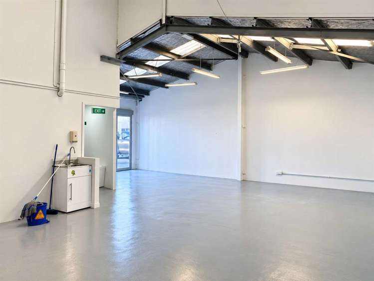 2/169 Ferry Road Waltham_1