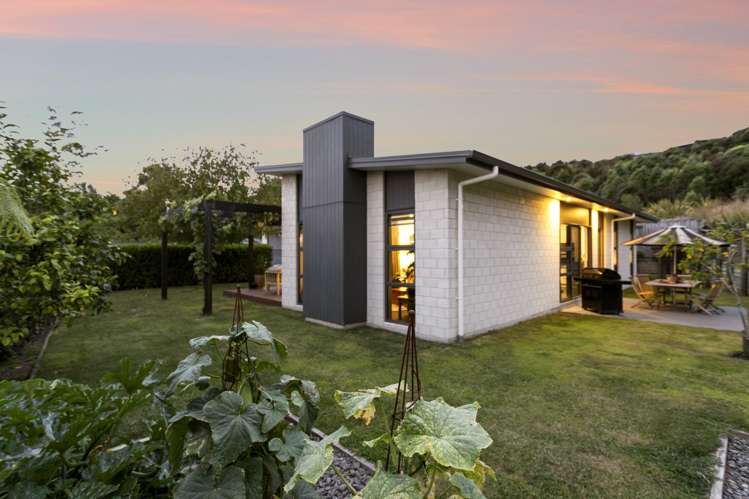 15 Kakemai Rise Pyes Pa_1