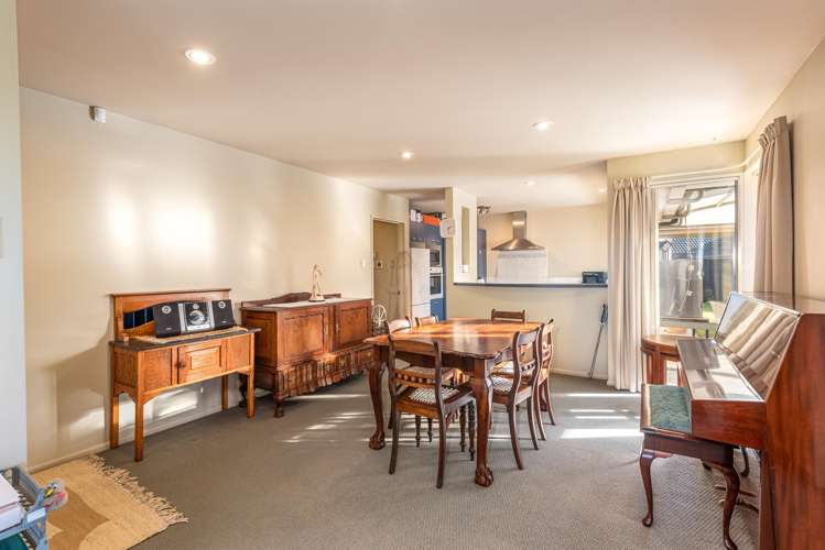 25 Robinia Place_4