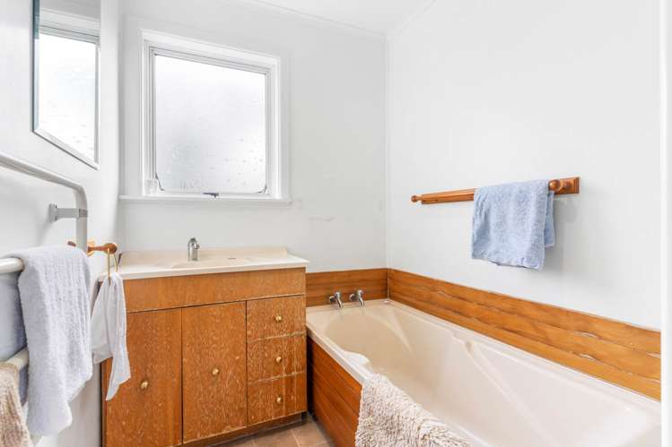 3 Towra Place Botany Downs_12