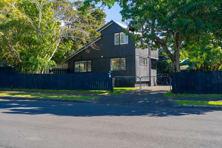 1 Amber Drive Tikipunga_11