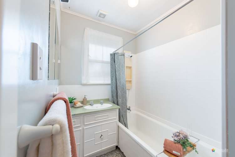 18 Mark Avenue Paparangi_14