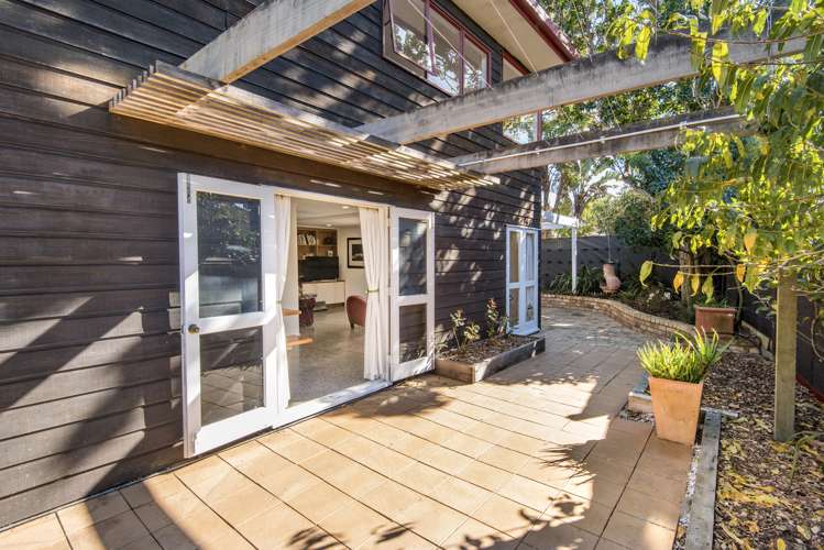 8a Wicklow Road Narrow Neck_11