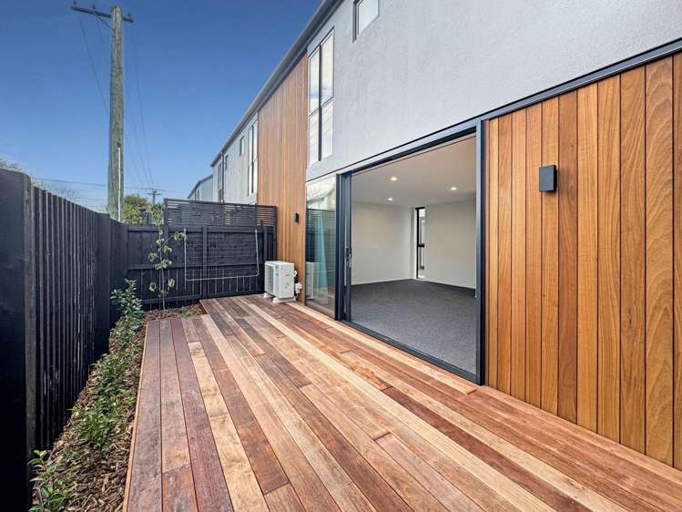3/131 Simeon St Somerfield_9