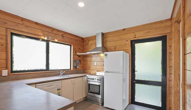 12A Highland Avenue Titirangi_2