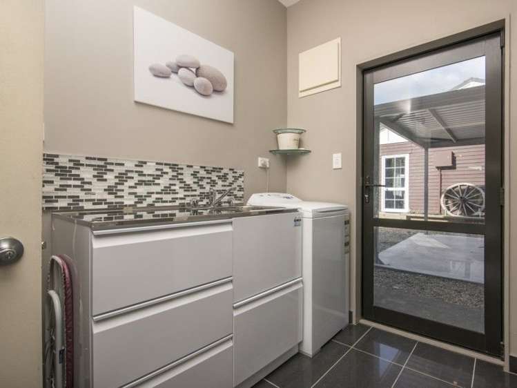 112 Boons Valley Road Waikawa_42