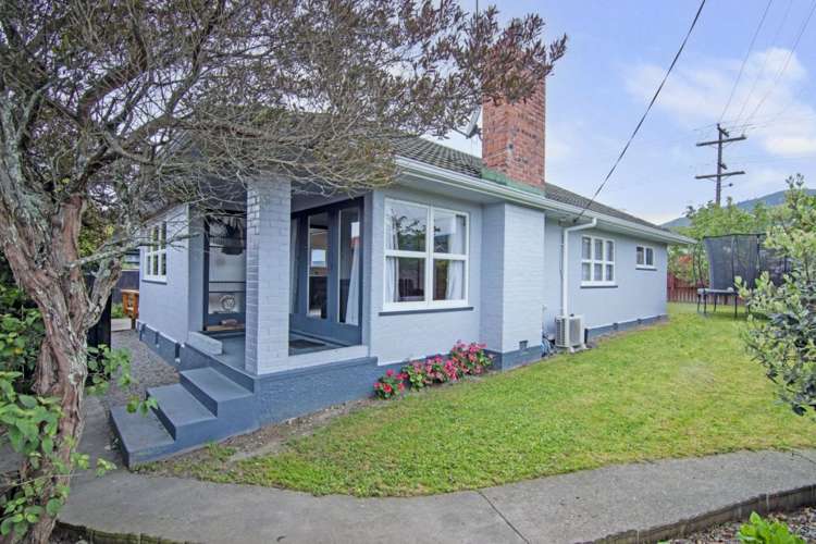 76 Neale Avenue Stoke_2