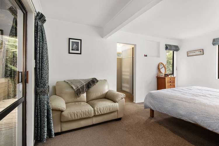 4 Lady Bell Grove Lowry Bay_8