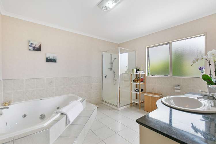 6 Bejoy Rise East Tamaki Heights_24