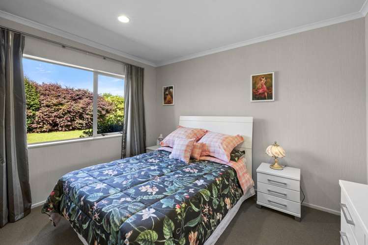 63 McGiven Drive Ridgewood_11