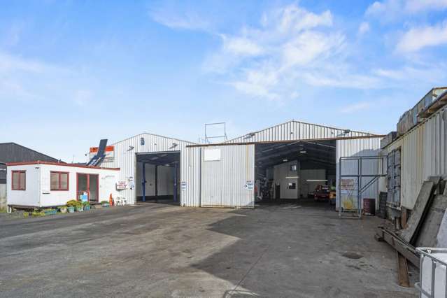 Affordable warehousing with yard