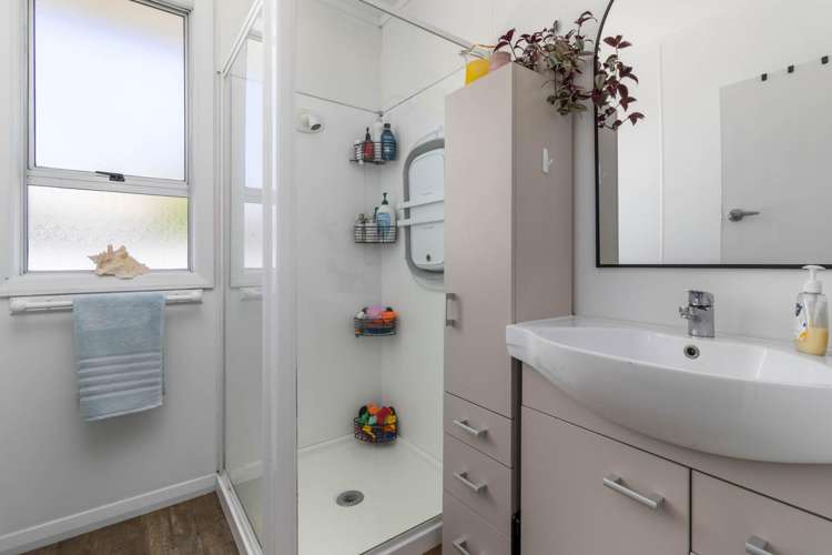 1/37 Holdaway Street Riversdale_13