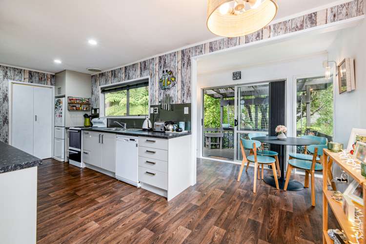 51 Onedin Place Titirangi_2
