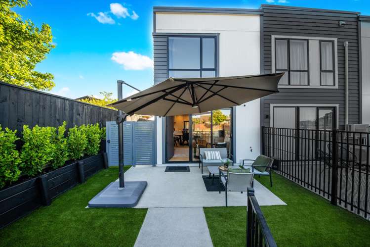 8 Patariki Way Beach Haven_17