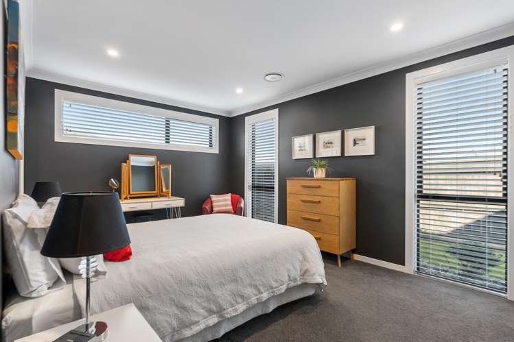 61 Queen Charlotte Drive Aotea_18