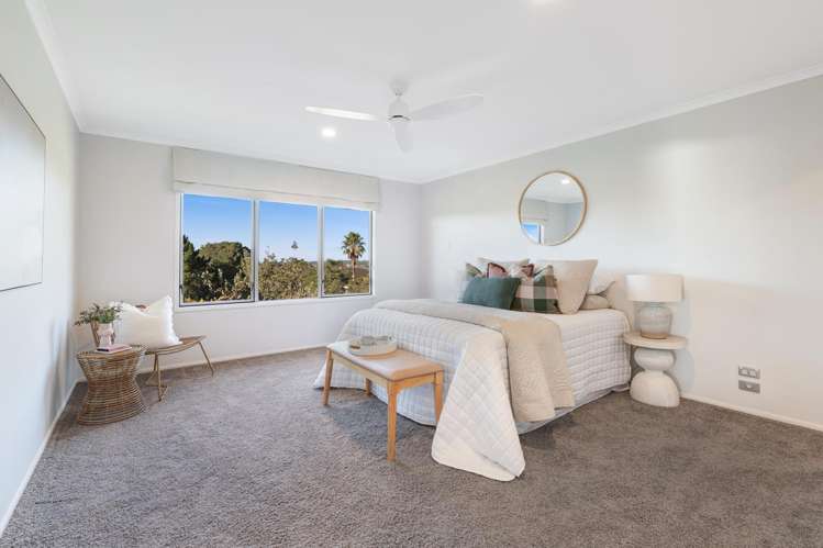 1/4 Roberts Road Matakatia_19