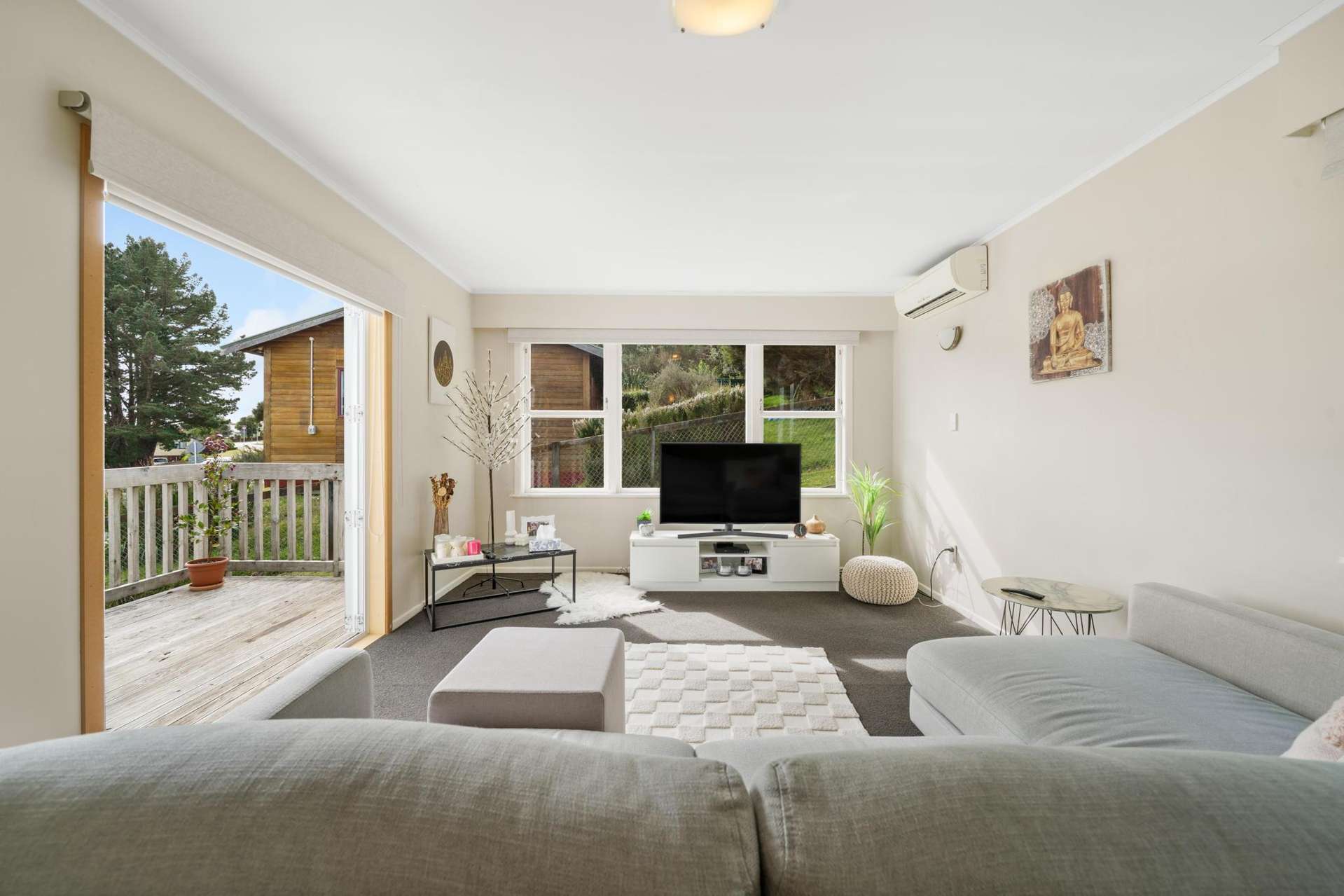 24 Omapere Street Waitangirua_0