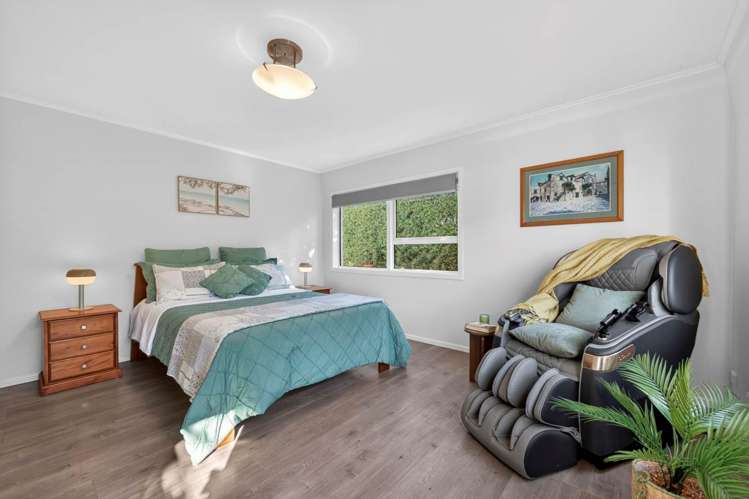 64 Whytehead Crescent St Heliers_16