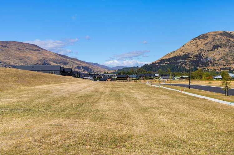 Pembroke Terrace, Avalon Station Drive Wanaka_4