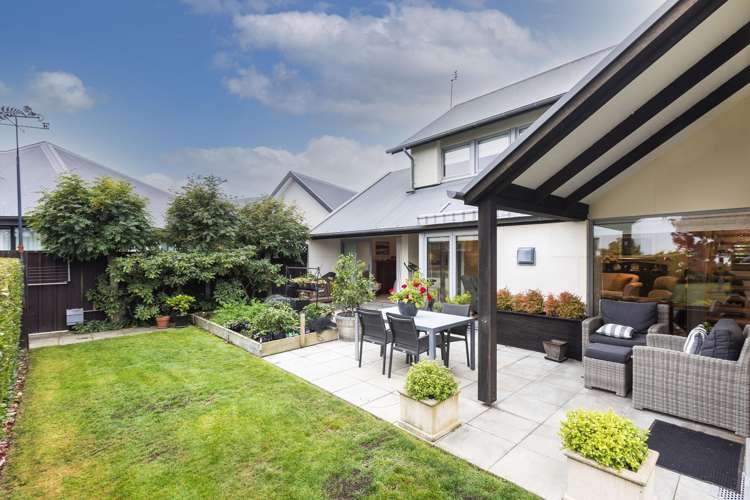 11 Bluestone Drive Parklands_19