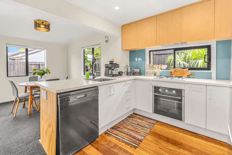 5B Lyn Grove Papamoa Beach_4