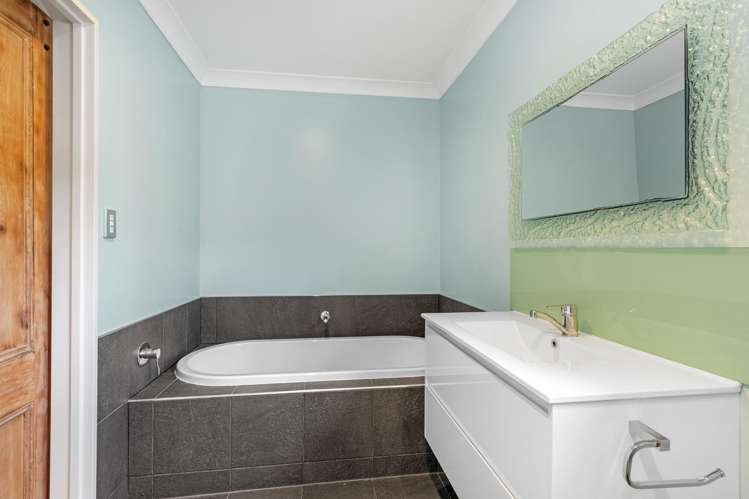 137 Centaurus Road St Martins_20