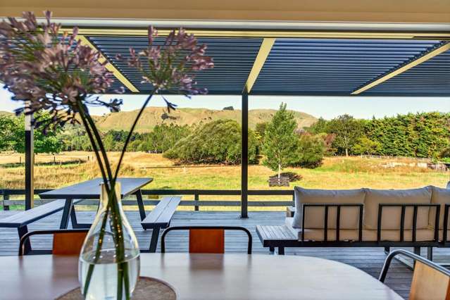 Rural Elegance Minutes from Martinborough