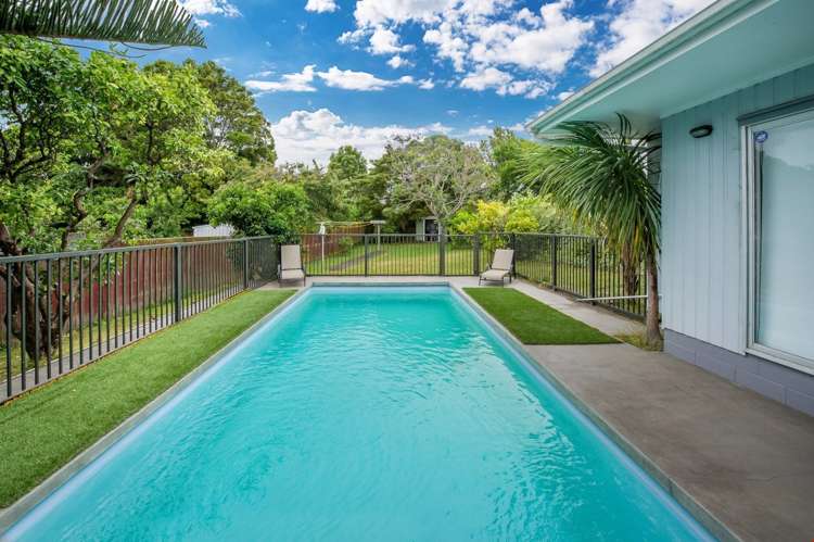 21 Royal View Road Te Atatu South_13