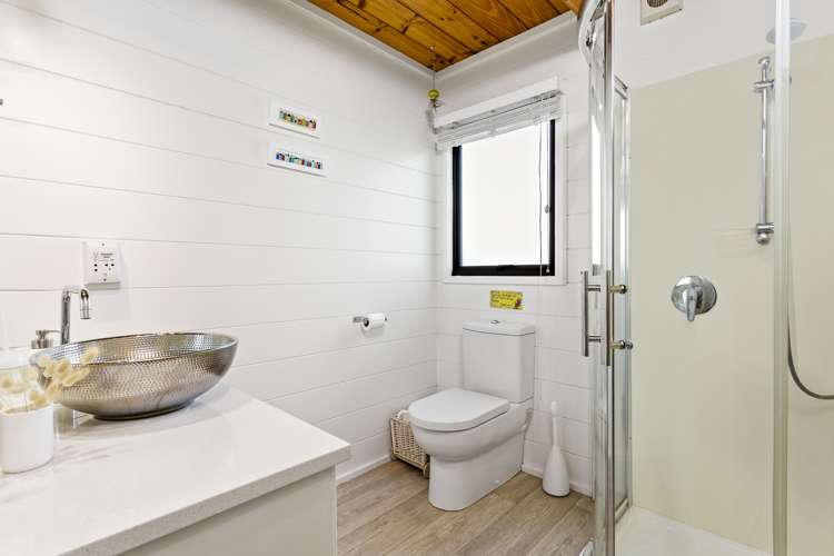 33 Pacific Parade Army Bay_13