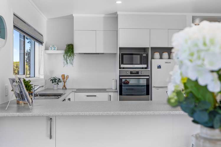 7a Seaspray Drive Mount Maunganui_10