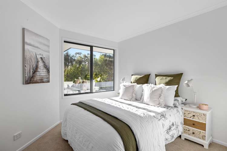 72 Blue Heron Rise Stanmore Bay_18