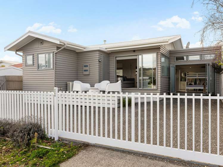 220A Ocean Road Whangamata_32
