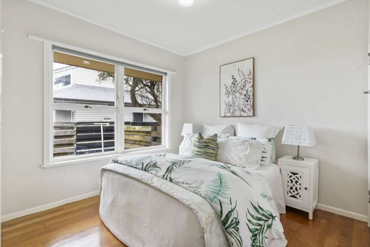 2/34 Lake Pupuke Drive Takapuna_6