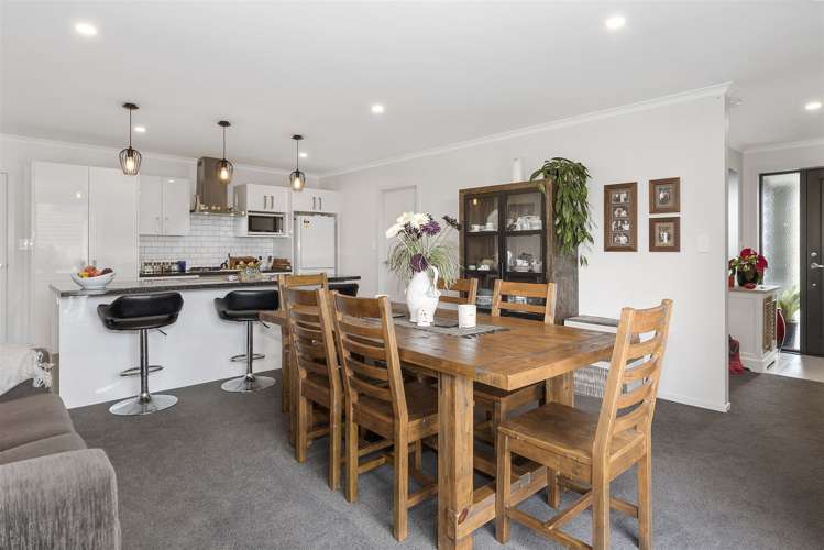 191 Ballintoy Park Drive Welcome Bay_6