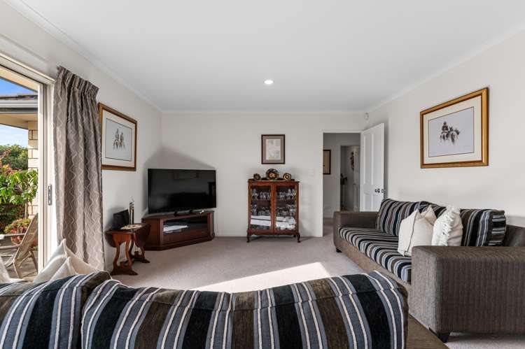 16a Basley Road Owhata_6